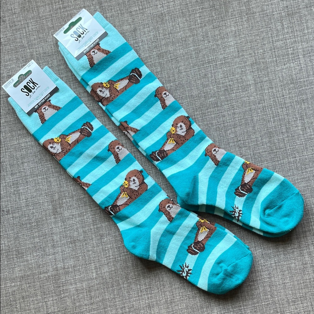 2 Pair Sock It to Me Otter Turn Cuff Crew Socks NWT